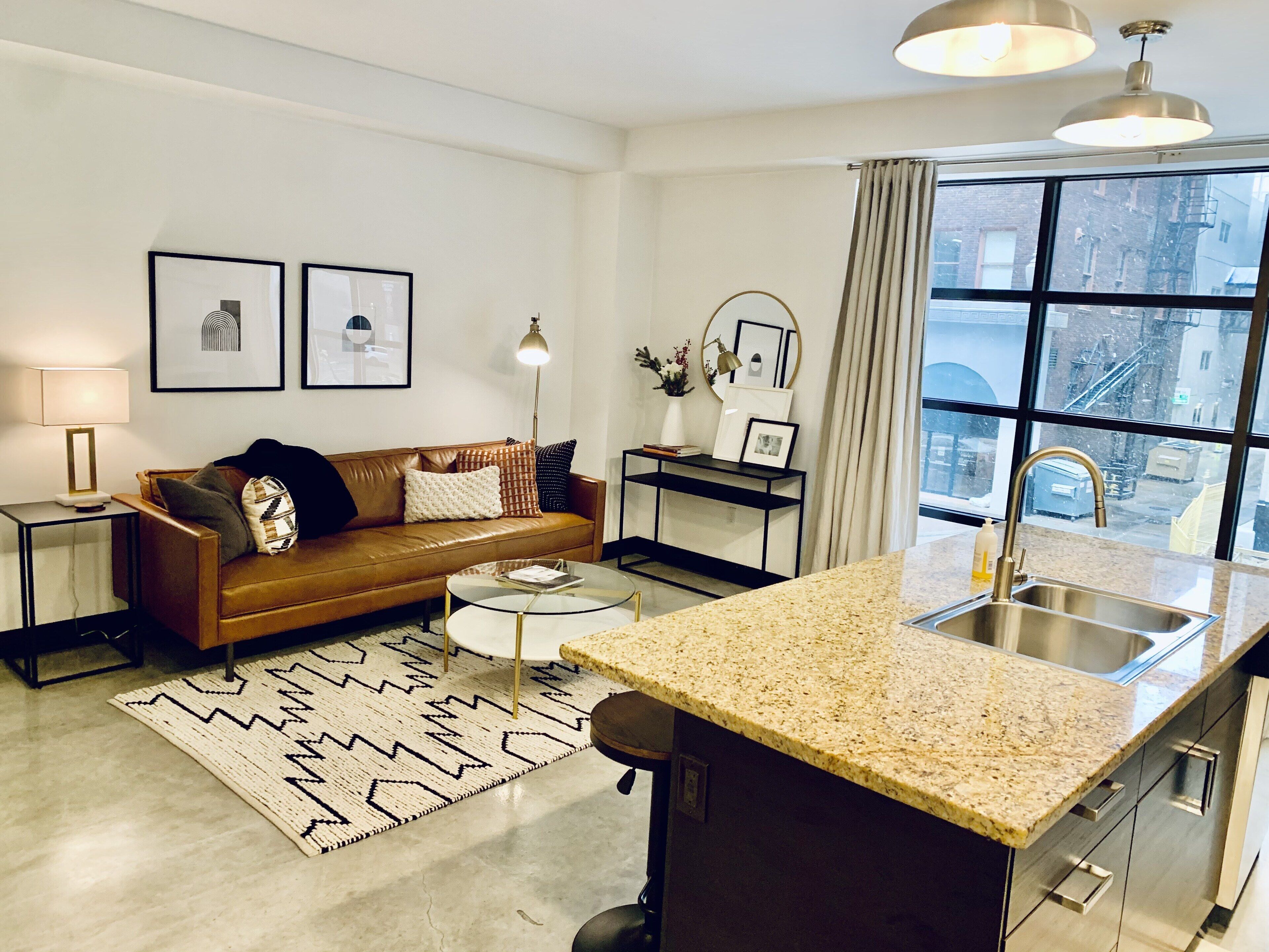 Perfectly Located Modern Apartment