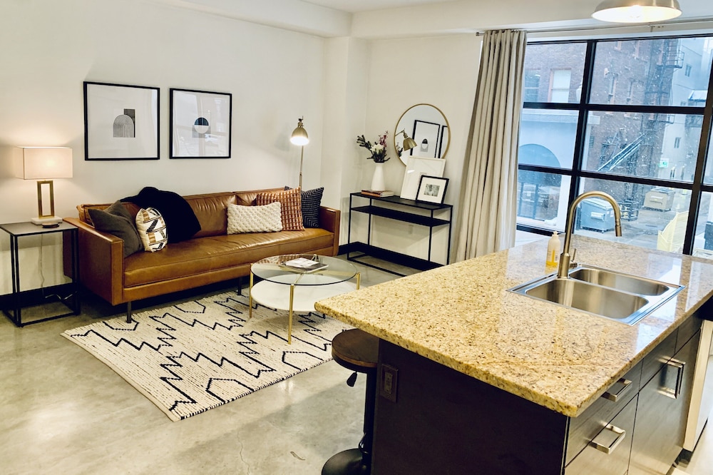 Perfectly Located Modern Apartment