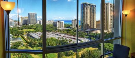 المنشأة من الداخل