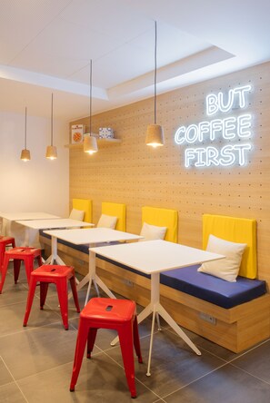 Lobby - Hostel HOSHO Paris Sud Porte d'Italie (Le Kremlin-Bicetre)