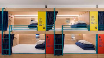 1 lit dans une chambre partagée de 4 lits | Soundproofing, free WiFi, bed sheets
