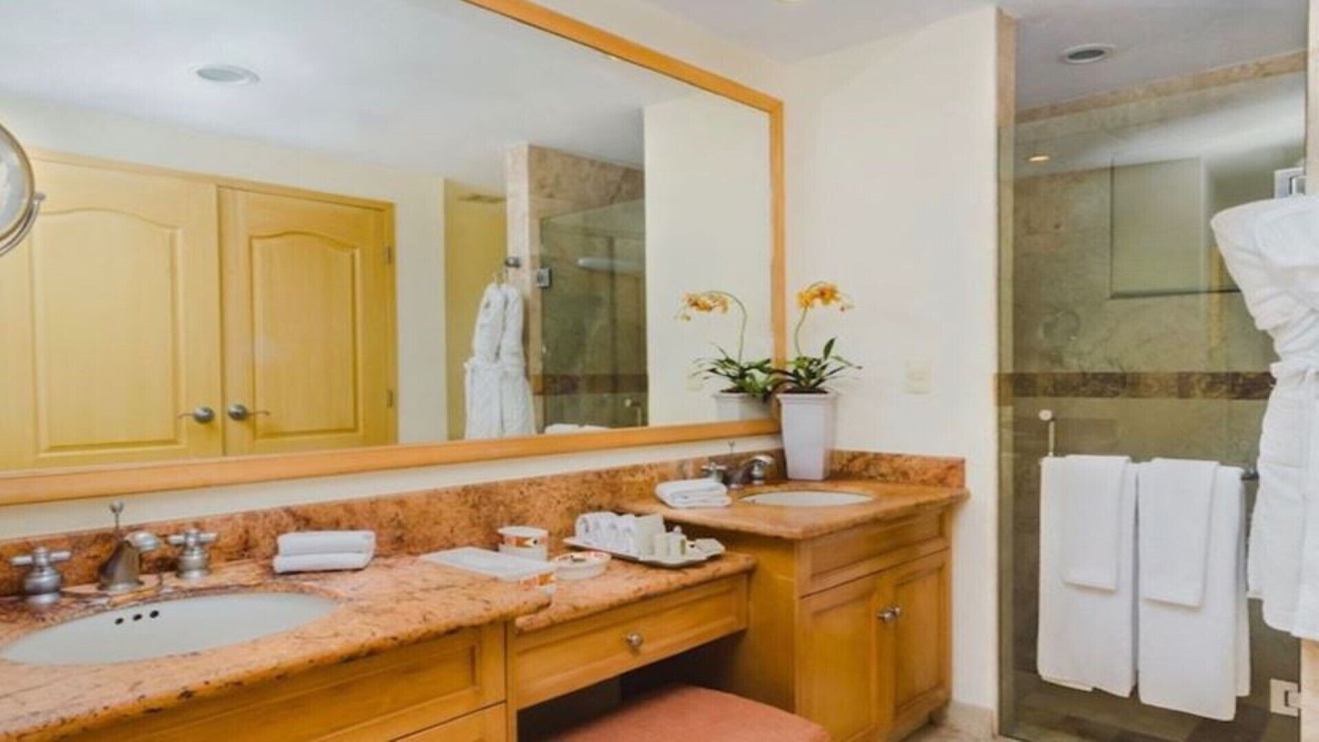 1BR/11/2next to Medano Beach with view of Arch, close to town