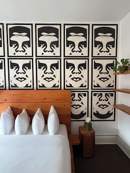 Standard Room with Shared Bathroom | Hypo-allergenic bedding, individually decorated, desk at Ace Hotel Seattle