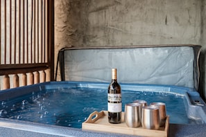 Stuga Premium | Privat bubbelpool