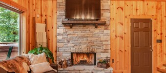 The Shady Pine @ Barren River Lake,KY~Lakefront, Hot tub,Mammoth Cave Nat'l Park