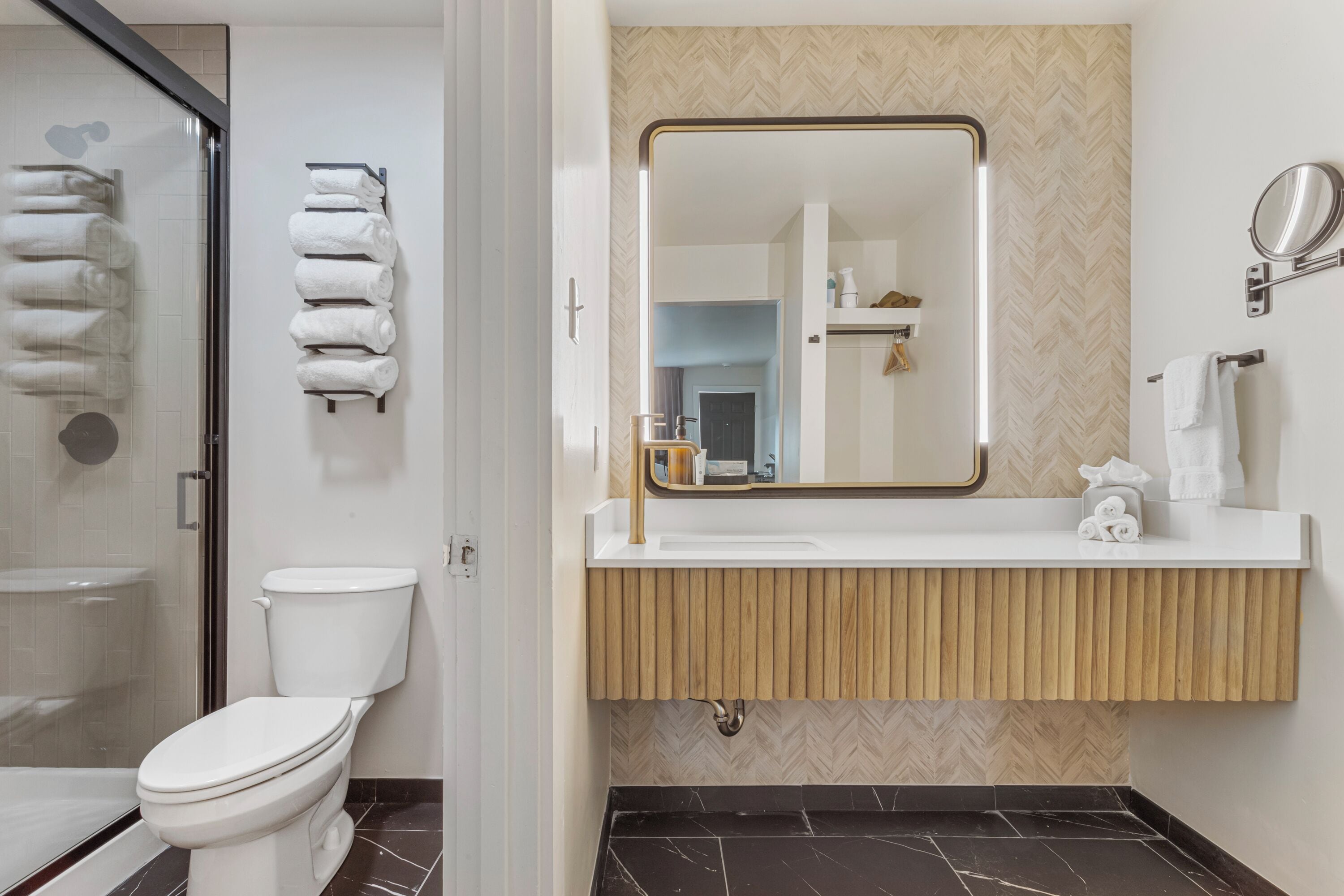 1 bedroom, premium bedding, memory-foam beds, desk