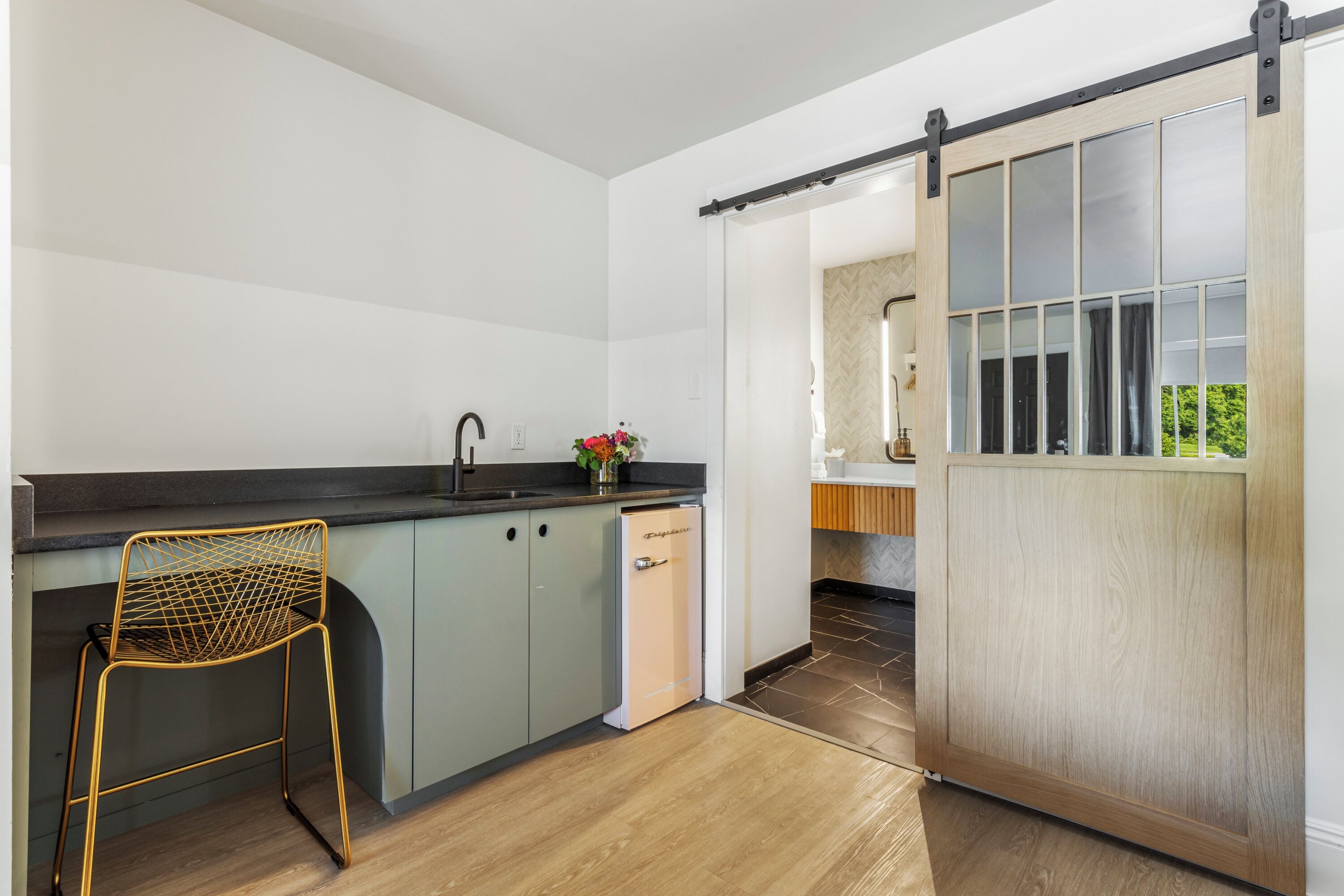 king with kitchenette (bistro) | 1 bedroom, premium bedding, memory-foam beds, desk