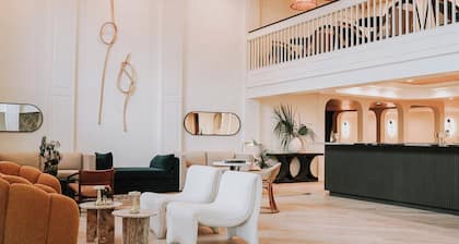 Gulf Hills Hotel & Resort