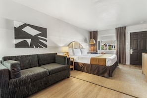 King with Kitchenette (Sleeper Sofa)