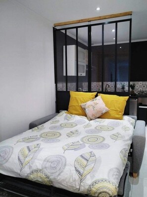 1 bedroom, desk, iron/ironing board, travel cot