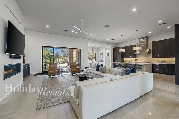 Smart TV, fireplace, ping pong