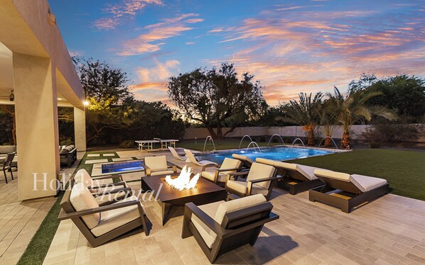 Udendørs pool, opvarmet pool