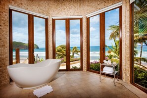 Suite (Dona Vivian) | Bathroom | Shower, designer toiletries, hair dryer, bathrobes - Mukul Resort (Tola)