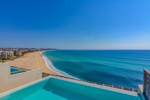 On the beach, beach towels - NEW! PENTHOUSE CONDO ON THE BEACH with PRIVATE ROOFTOP POOL! (San Jose del Cabo)