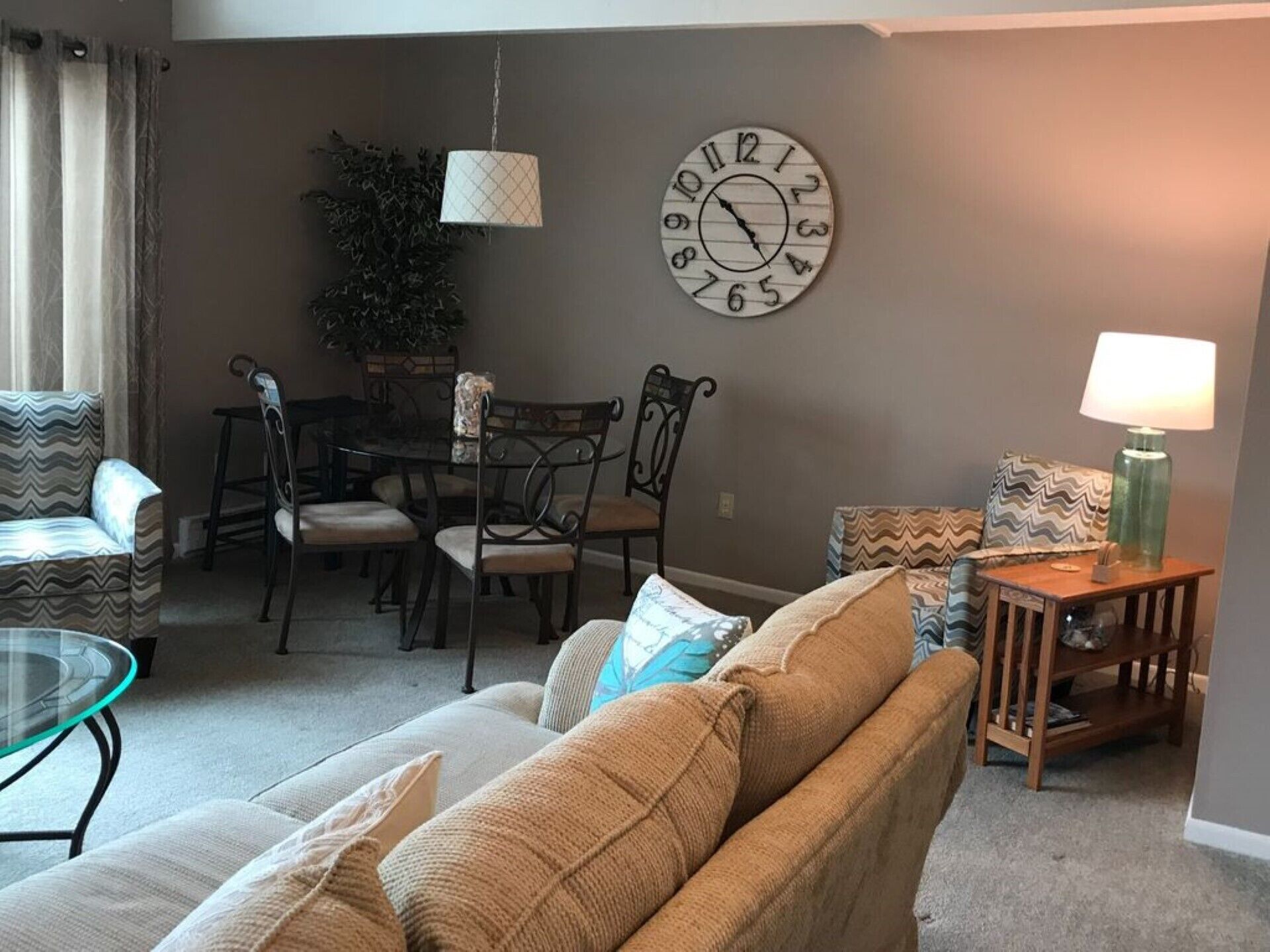 Fabulous Three Bedroom Condo - Spectacular View Of Lake Erie!