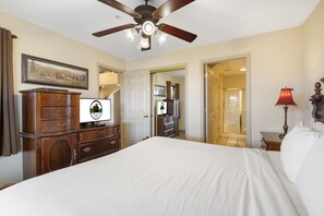 3 makuuhuonetta, silitysrauta/-lauta, ilmainen Wi-Fi, vuodevaatteet