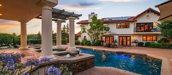 Luxury Hilltop Estate:Game Room/VolleyBall/Pool/Hot Tub!