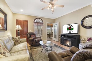 Smart TV, DVD player