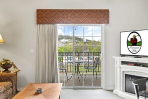 Smart TV, fireplace, DVD player