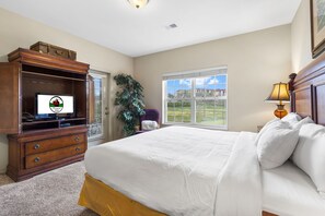 3 bedrooms, iron/ironing board, free WiFi, bed sheets - 3 King Bedroom, 3 Bath Golf Condo featuring Covered Balcony with Course View (Branson)