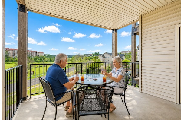 Private Covered Patio - 2 Bedroom, 2 Bathroom Walk-in Golf Condo with Private, Covered Balcony (Branson)
