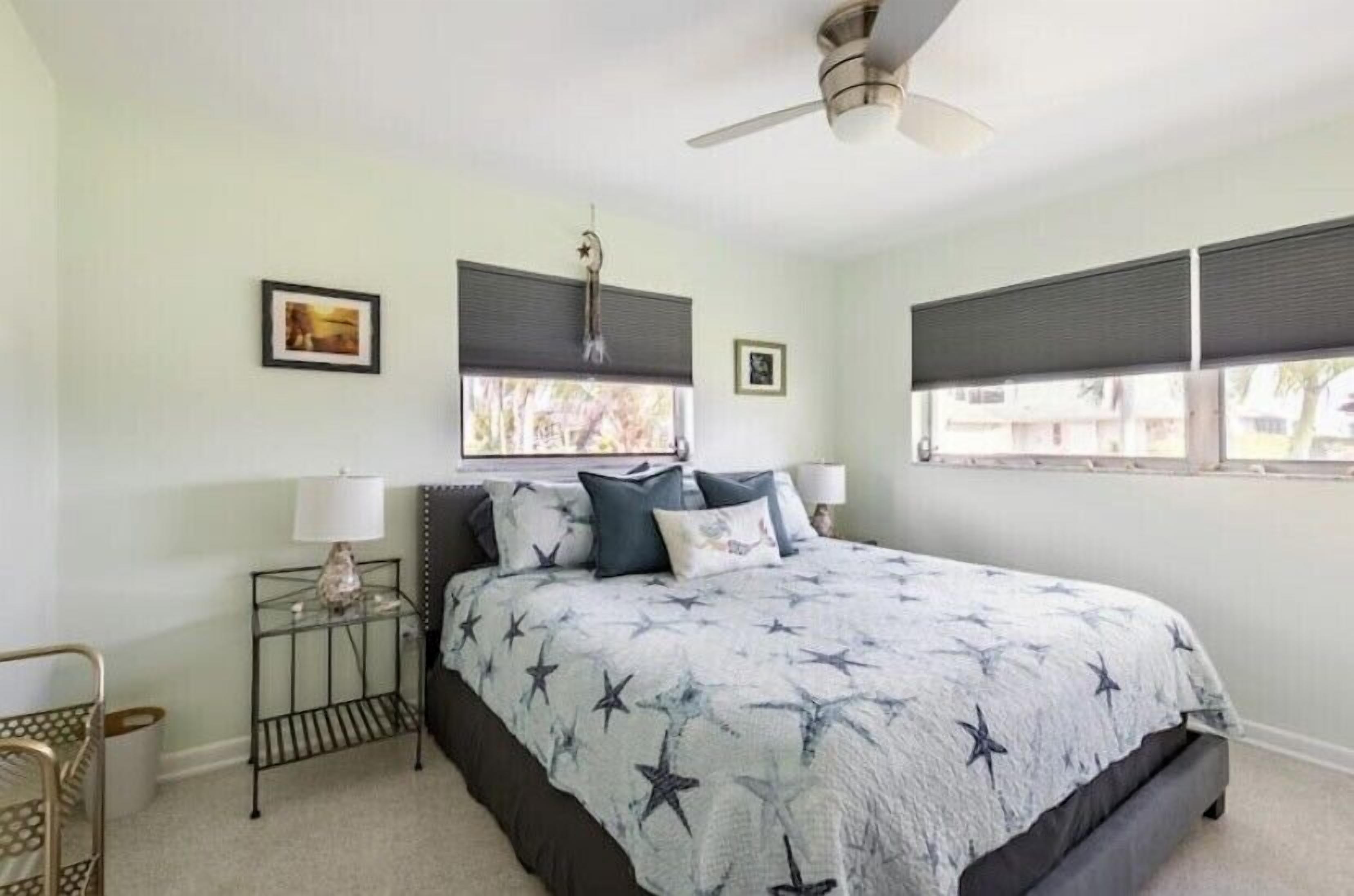 Waterview Escape with Large Heated Pool and Fully Stocked Kitchen