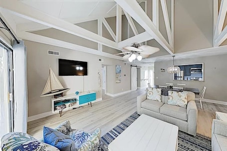 Smart TV. Palmetto Dunes Getaway - Queens Grant Villa - 2/2 Bdrm. - Dogs Welcome - #624
