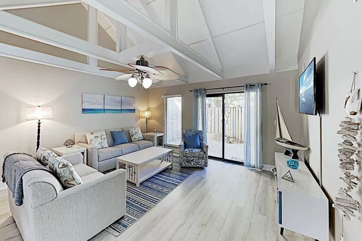 Palmetto Dunes Getaway - Queens Grant Villa - 2 Bdrm. - Dogs & Snowbirds - #624