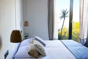 3 chambres, fer et planche à repasser, accès au Wi-Fi (inclus)