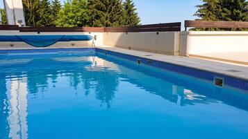 Beheizter Pool