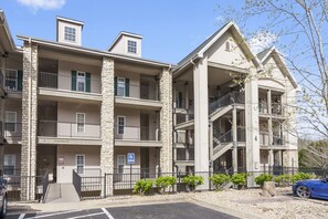 Exterior - 3BR Condo Near Branson Strip • Walk-In • Golf Course Location • Sleeps 8 (Branson)