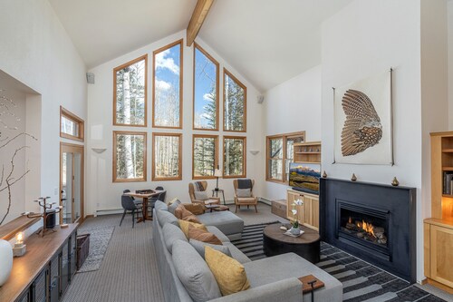 HAVEN ON HANG GLIDER