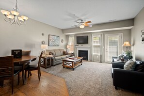 Smart TV, fireplace, DVD player