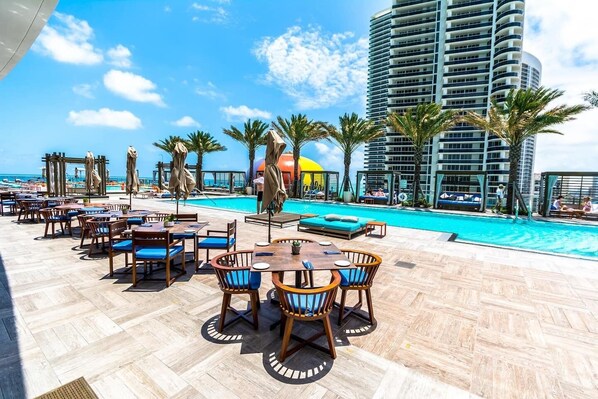 Pool - Cozy 1-bedroom apartment at Lyfe Resort and Residences. (Hollywood)