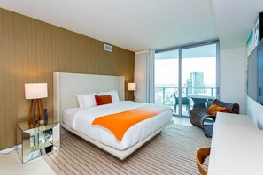 1 Schlafzimmer, Schreibtisch, Bügeleisen/Bügelbrett, Reisekinderbett