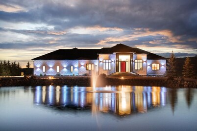 Luxury Mansion • Secluded on 5 Acres • 8BR • Sauna