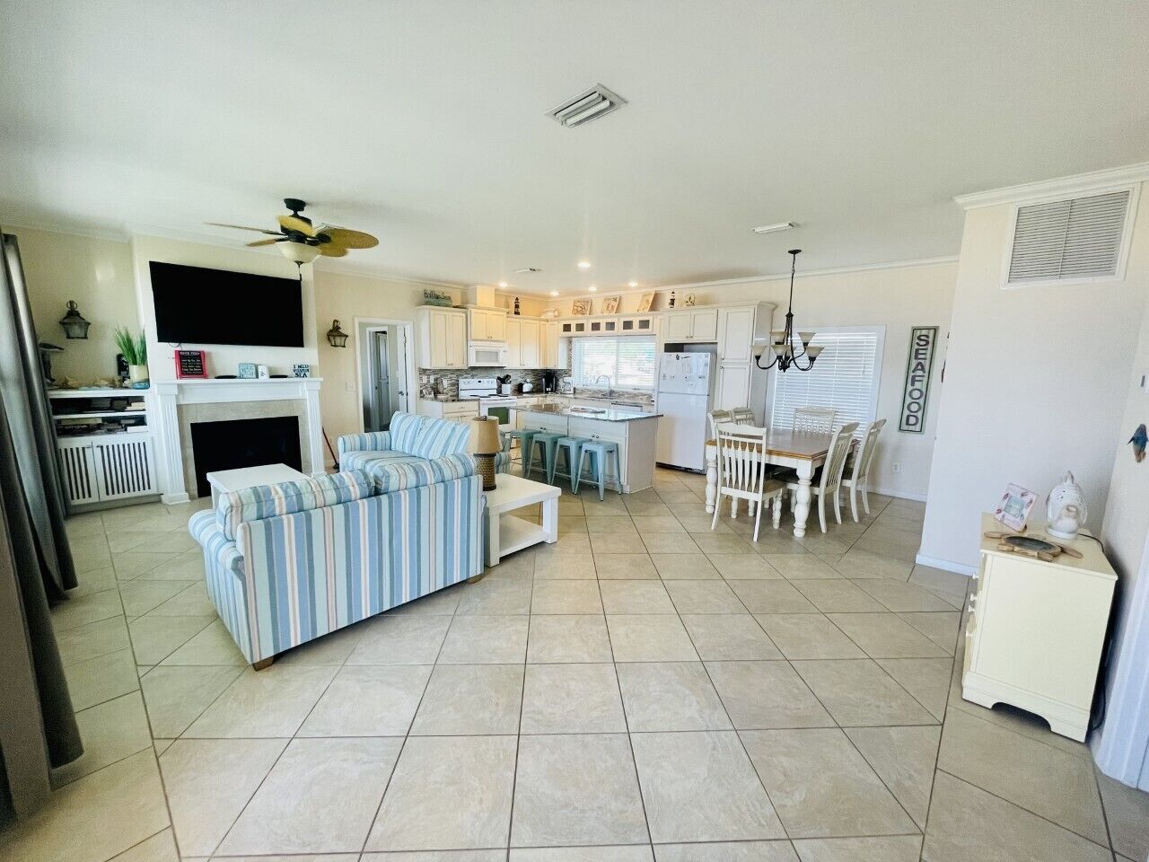 VITAMIN SEA-Relax and Rejuvenate 3 beds 2 baths Pet Friendly!