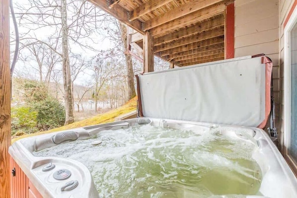 Baignoire à remous extérieure