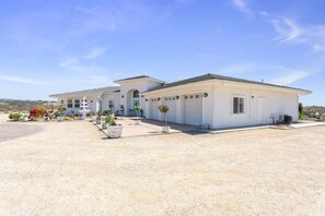 Exterior - Breathtaking view with a heated lap pool and pick ball court  (Temecula)