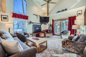 TV, fireplace, DVD player