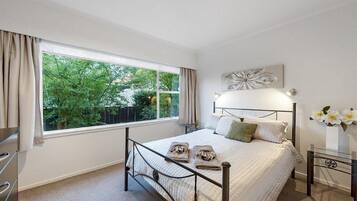 3 chambres, fer et planche à repasser, lit parapluie, Wi-Fi gratuit