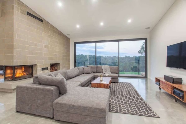 TV, fireplace, offices