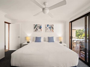 5 bedrooms, iron/ironing board, WiFi, bed sheets