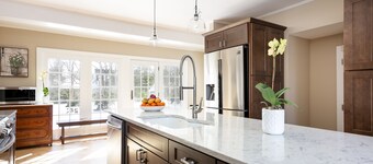 Entire House:14 Guests, 7 BRs, 10 Beds, 5 Full Baths, Outdoor Shower, Beach Gear