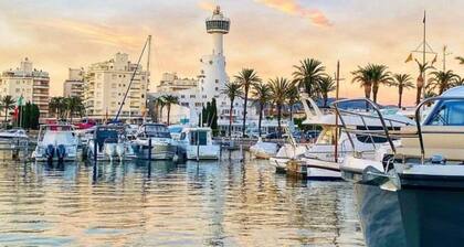 MONTSENY : MODERN 4 BEDROOM HOLIDAY VILLA WITH HEATED POOL, A/C + WIFI