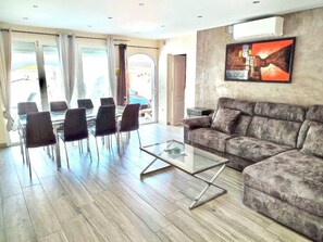 Smart-tv en een kantoor