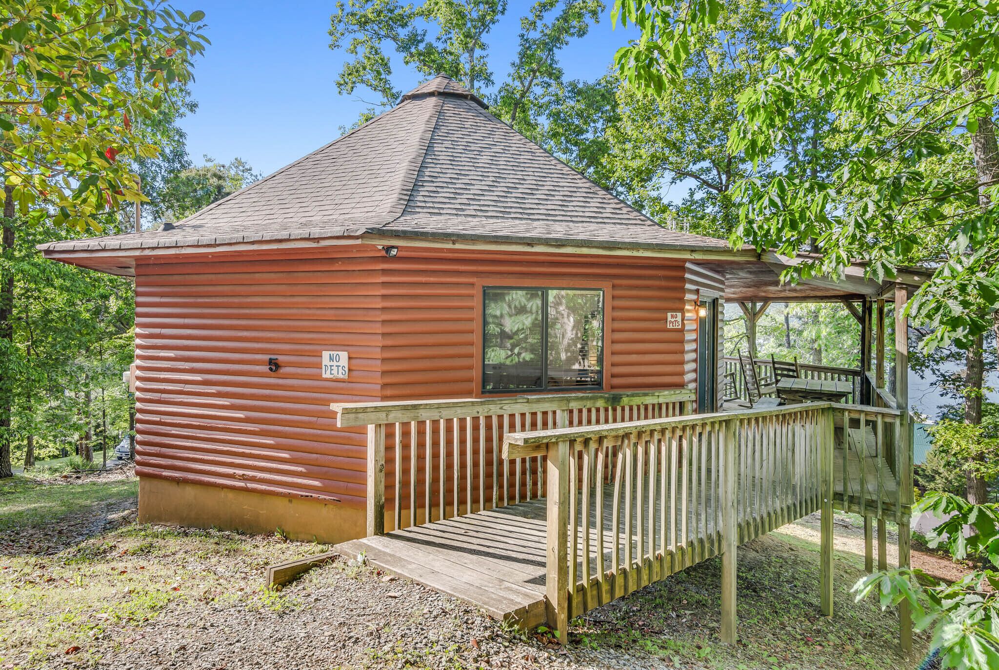Lakeview Cabin #5 at Carters Lake
