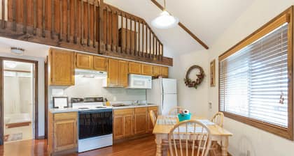 Carters Lake, Lakeside Cabin #10 includes boat slip at the marina