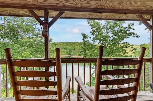 Carters Lake, Lakeside Cabin #10 includes boat slip at the marina
