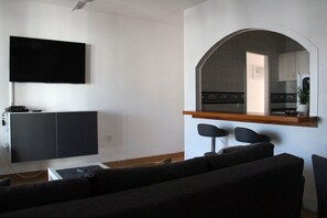 TV, DVD player